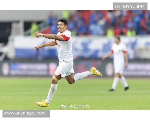 成都羽毛球队在钻石联赛积分榜中以53分稳居首位展现强劲实力